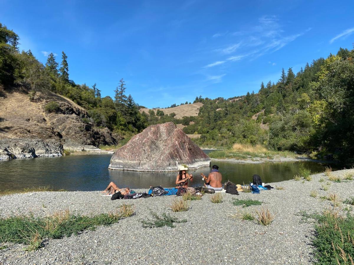 Glamping In The Redwoods With A Hot Tub! Hotel การ์เบอร์วิลล์ ภายนอก รูปภาพ