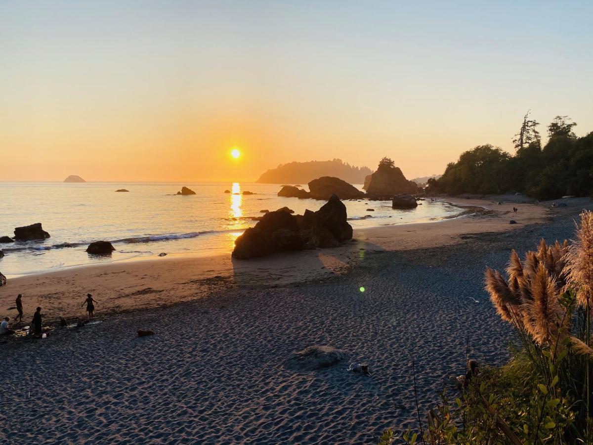 Glamping In The Redwoods With A Hot Tub! Hotel การ์เบอร์วิลล์ ภายนอก รูปภาพ